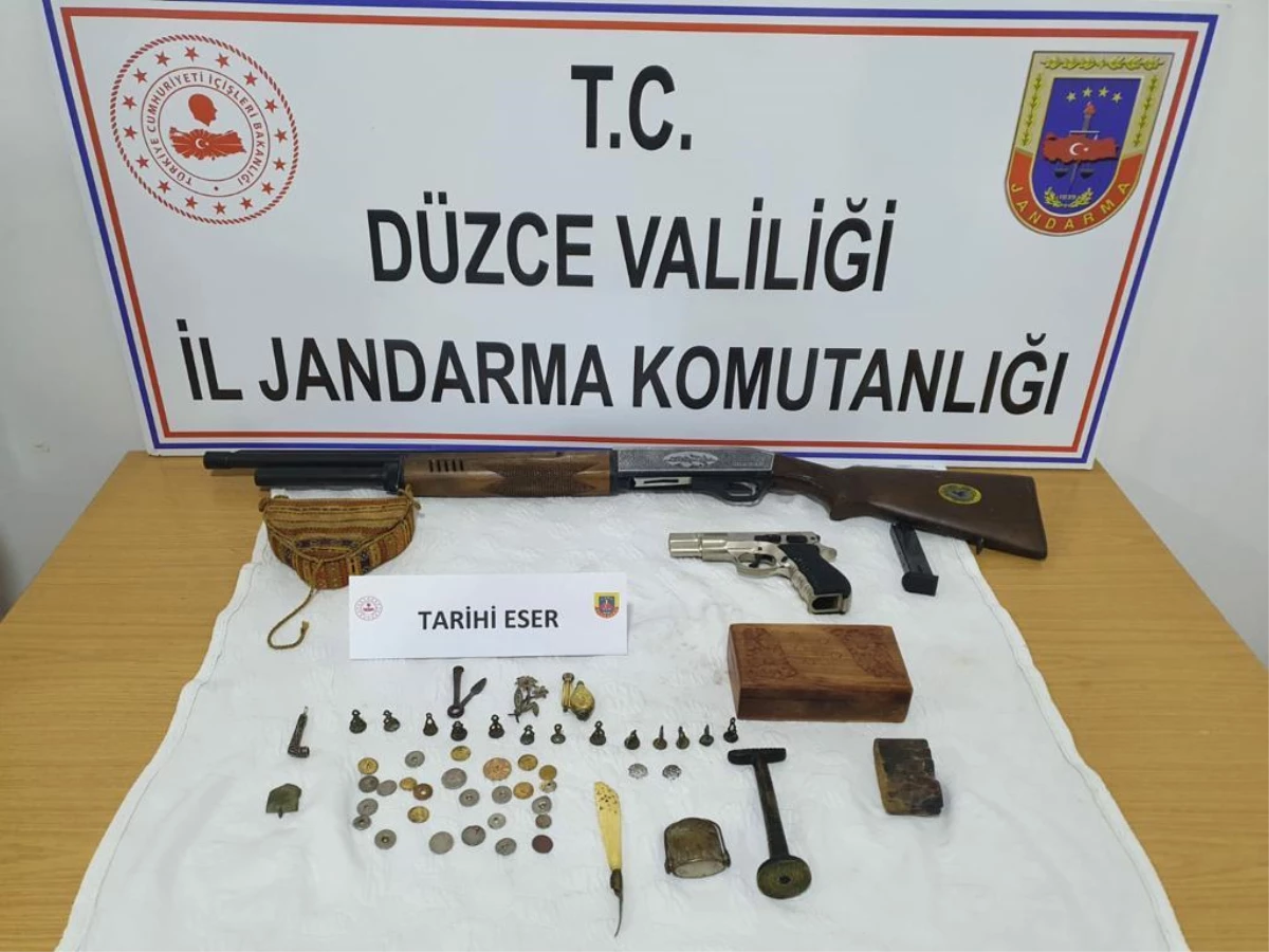 Düzce\'de 42 parça tarihi eser ele geçirildi