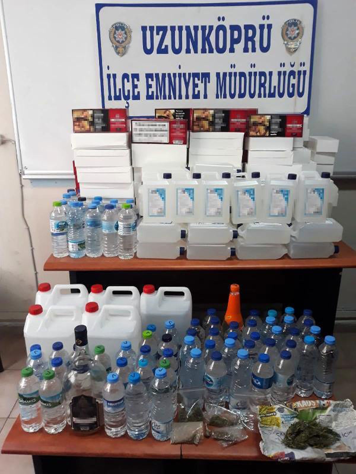 Edirne\'de 111,5 litre sahte içki ele geçirildi