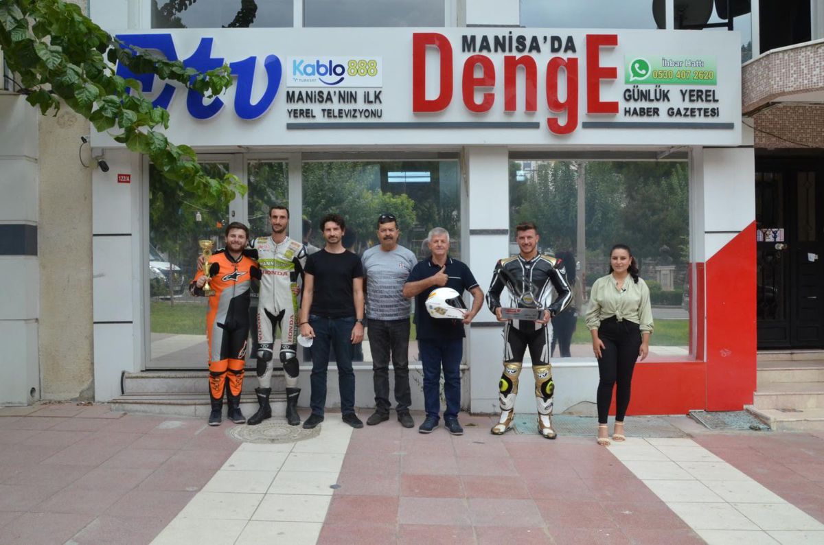 Yumrukaya, şampiyon motorculara başarılar diledi