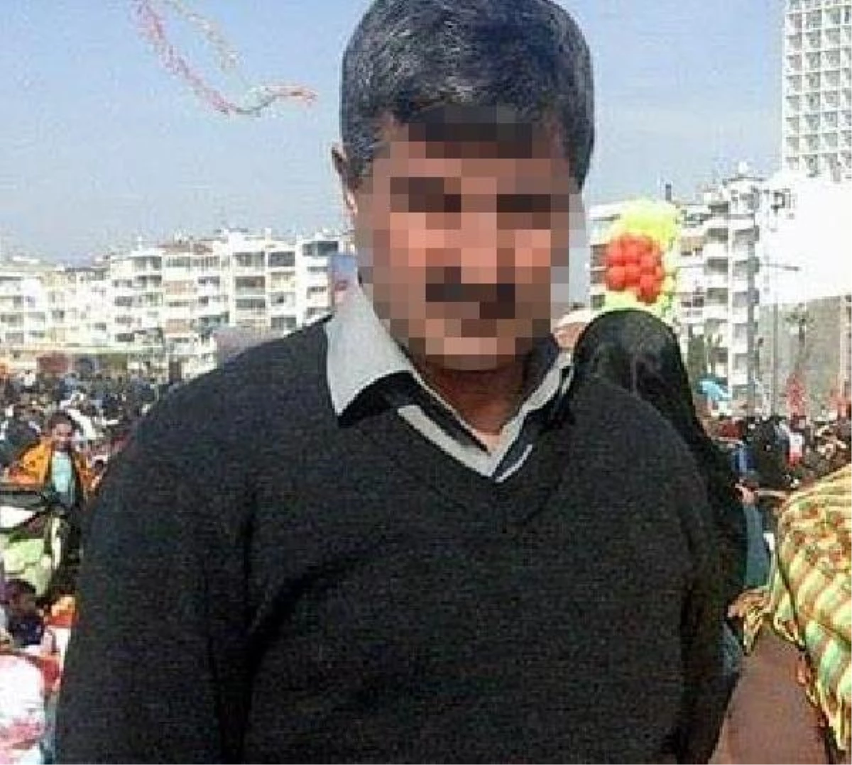 İzmir\'de terör operasyonunda HDP ilçe başkanları gözaltında (2)
