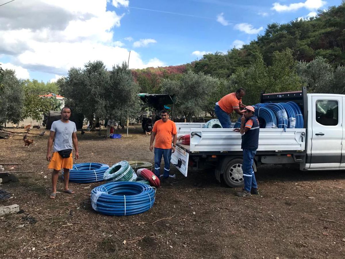 Marmaris Belediyesi\'nden tarlaları zarar gören vatandaşa destek