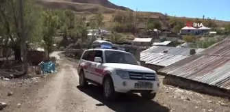 Muş'ta sağlıkçılar vatandaşlara aşı hizmeti ulaştırmak için köy köy geziyor