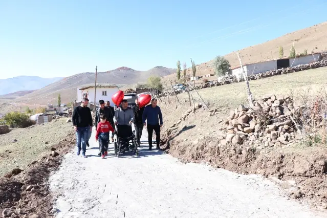 Niğde'de engelli minik Elif'in evinin önüne Vali Şimşek'in talimatıyla yol yapıldı