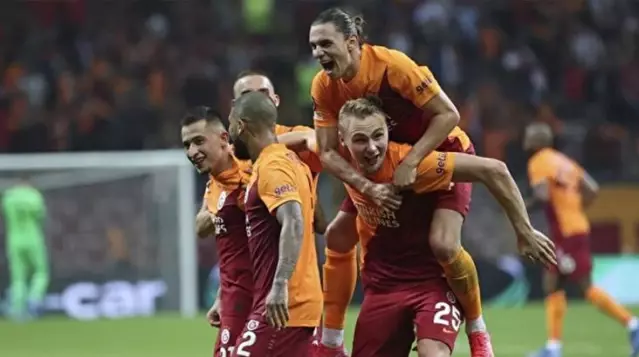 Fatih Terim'den sürpriz tercihler! Lokomotiv Moskova-Galatasaray maçında ilk 11'ler belli oldu
