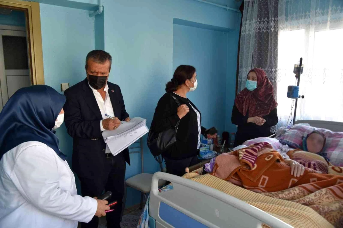 Yunusemre Belediyesinden 3 aileye hasta yatağı desteği