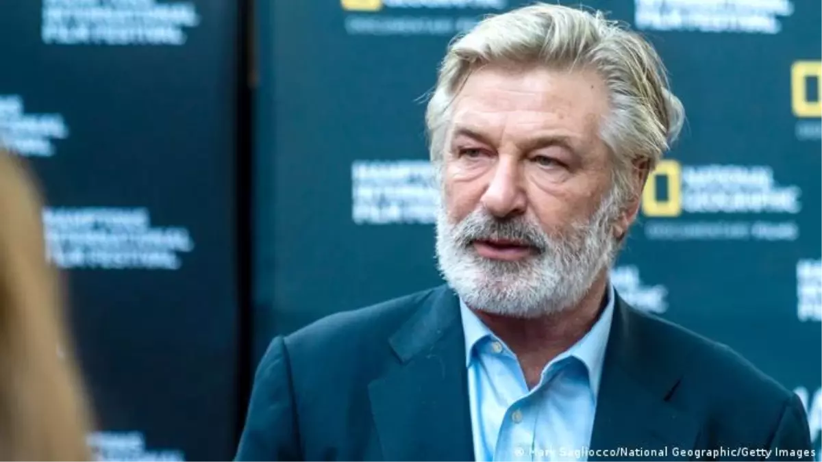 Alec Baldwin film setinde görüntü yönetmeninin ölümüne sebep oldu