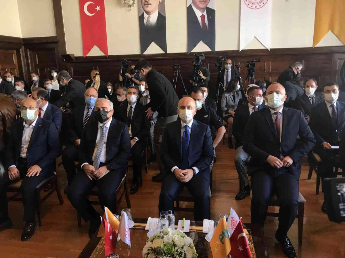 Bakan Karaismailoğlu PTT\'nin 181. kuruluş yıl dönümünü kutladı