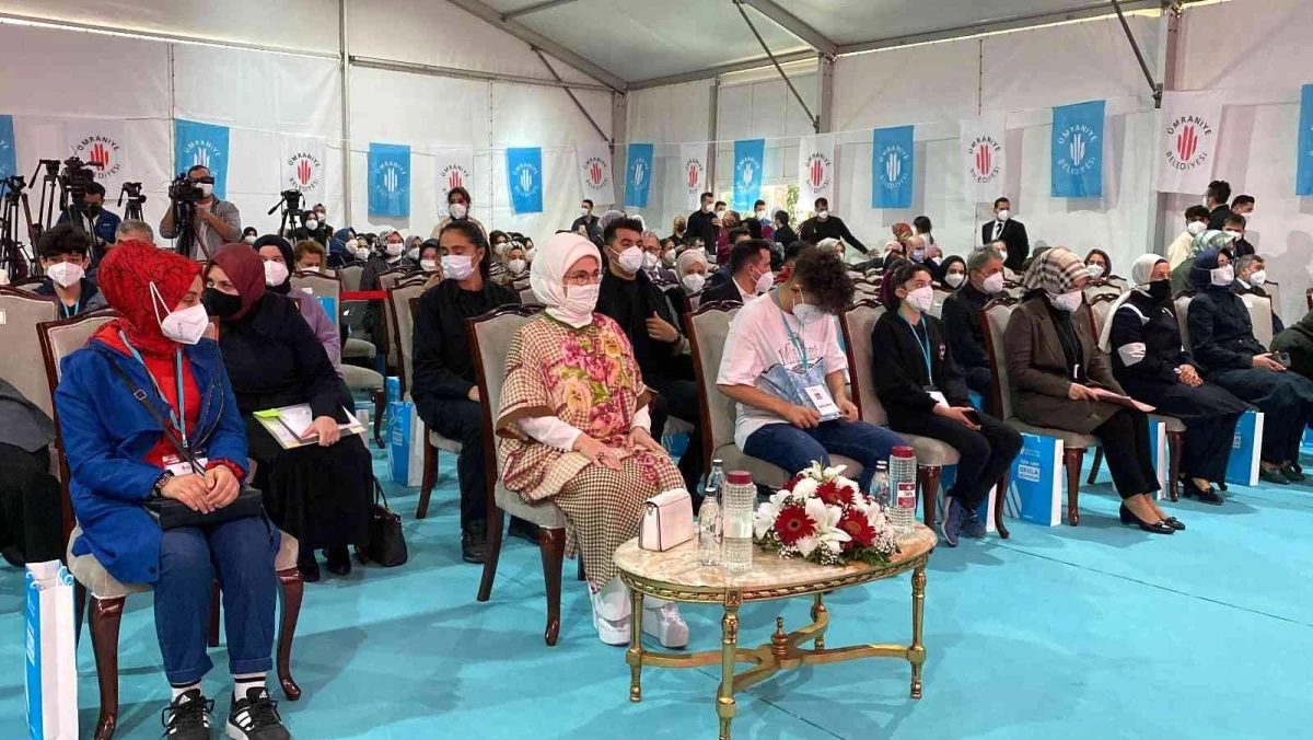 Emine Erdoğan: "Eğitim, herkes için tıpkı nefes gibi hayati ve vazgeçilmez bir ihtiyaçtır"