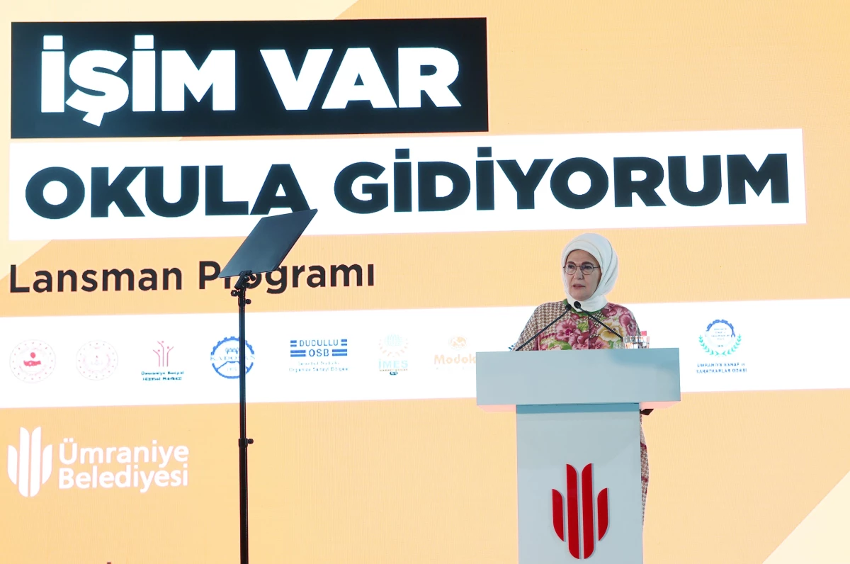 Emine Erdoğan "İşim Var. Okula Gidiyorum" projesinin tanıtımına katıldı (3)