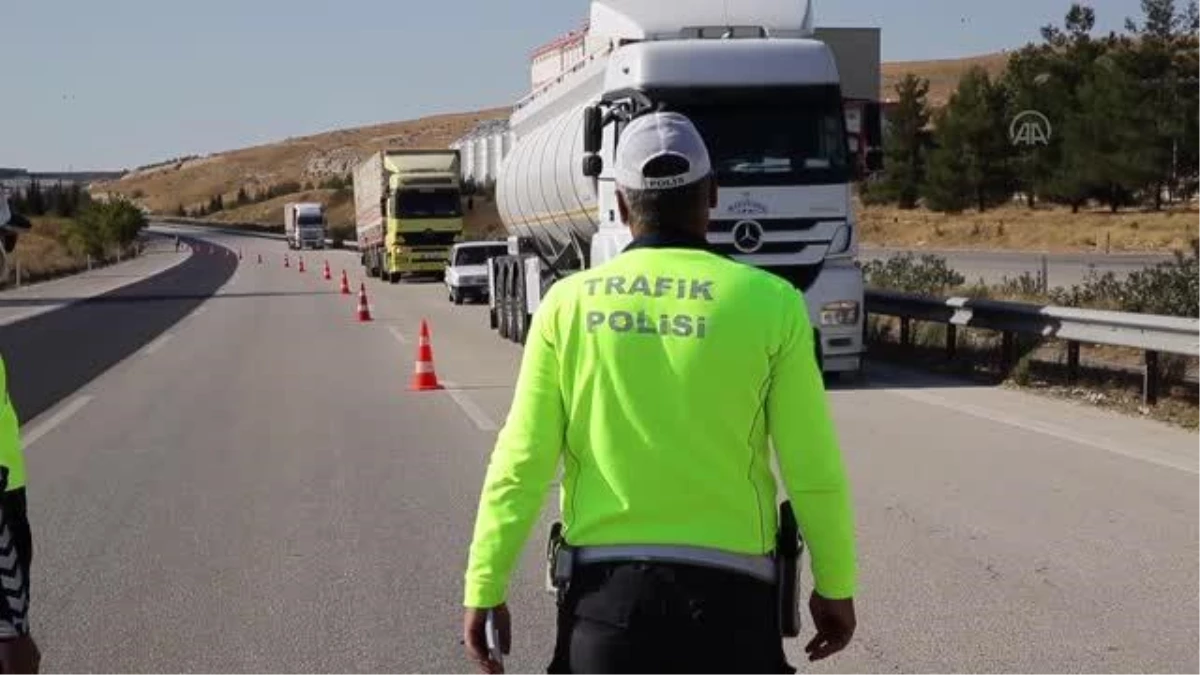 GAZİANTEP - Drone ile trafik denetiminde 20 sürücüye ceza kesildi