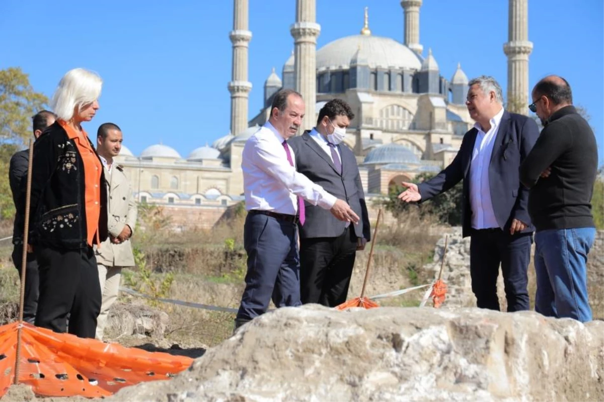 Gürkan, Selimiye Meydan Projesi çalışmalarını yerinde inceledi