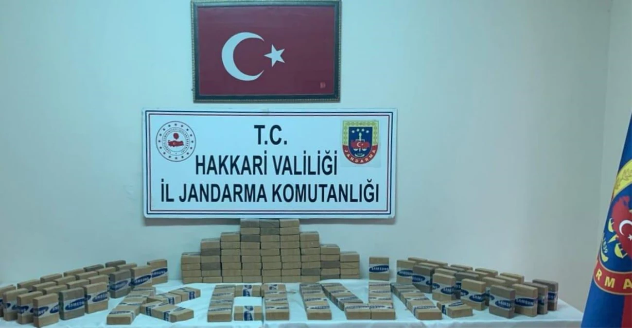 Hakkari kırsalında araziye gömülü 70 kilogram eroin ele geçirildi