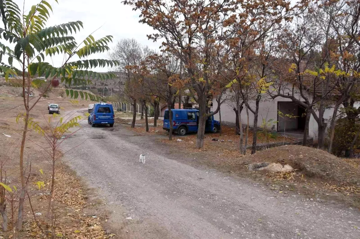 Hırsızlık zanlılarını kullandıkları araç ele verdi