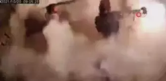 İdlib'teki pazar yerine saldırı anı ortaya çıktı