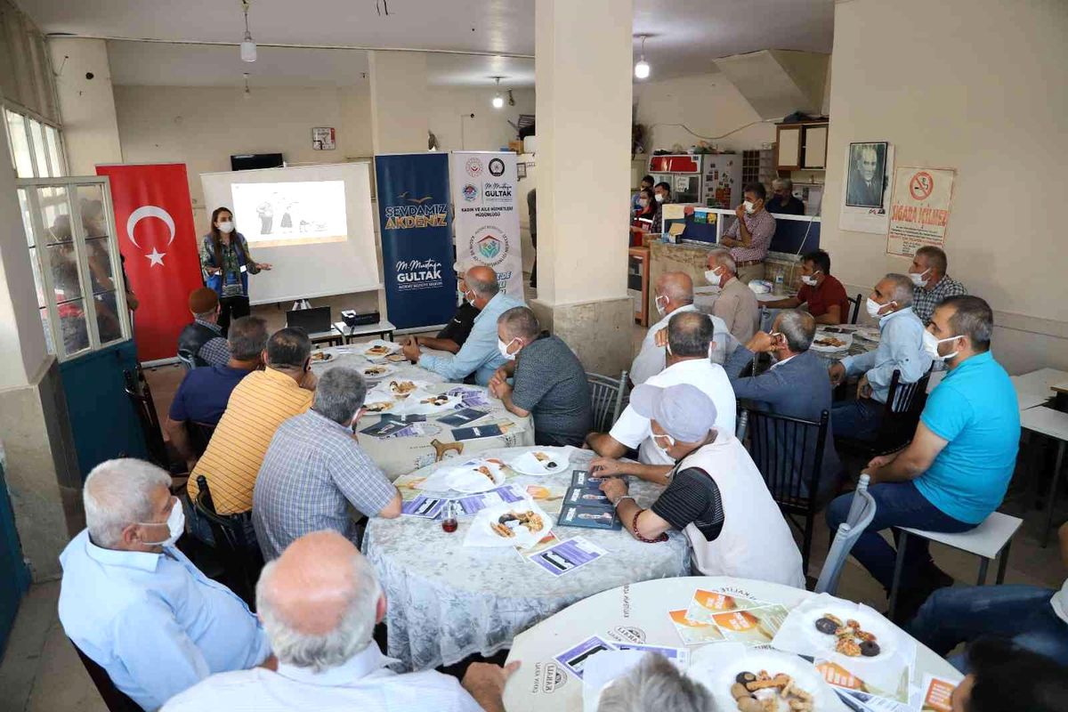 Kahvehanede kadına yönelik şiddetle mücadeleyi anlattılar