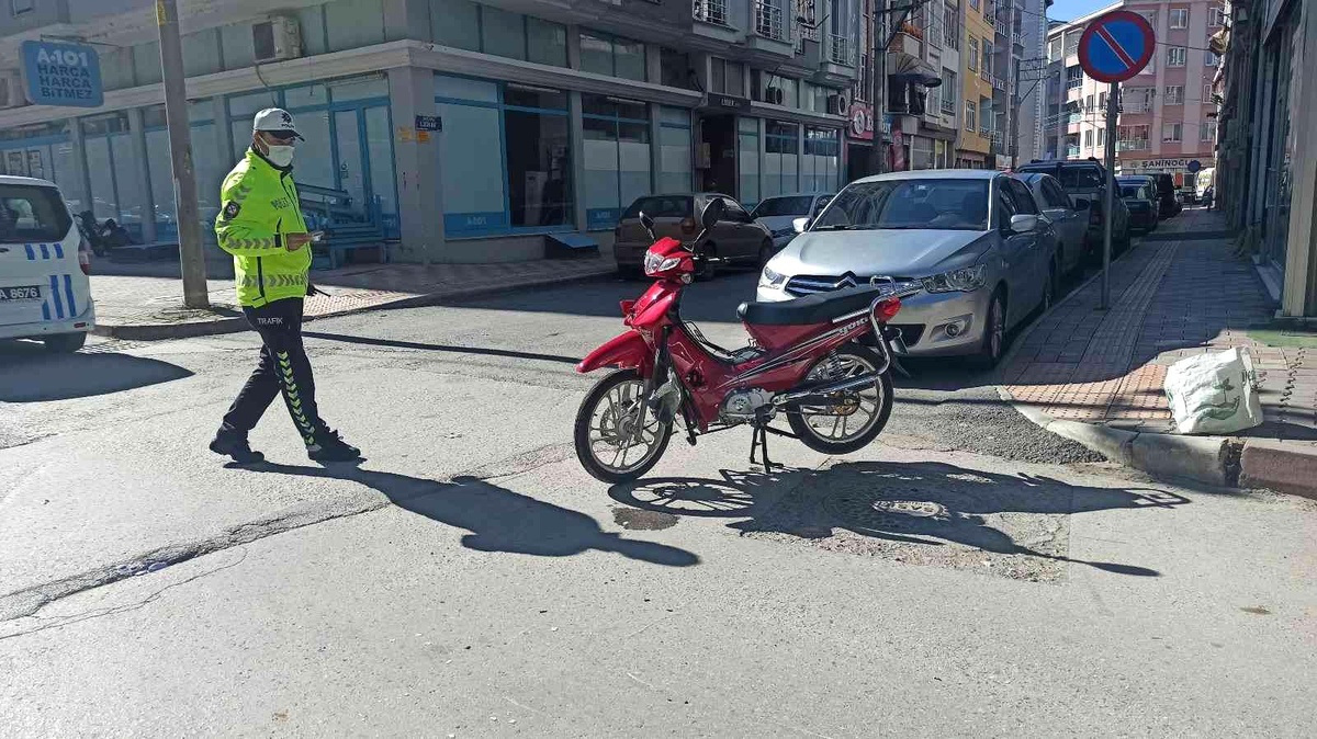 Otomobil ile motosiklet çarpıştı: 1 yaralı