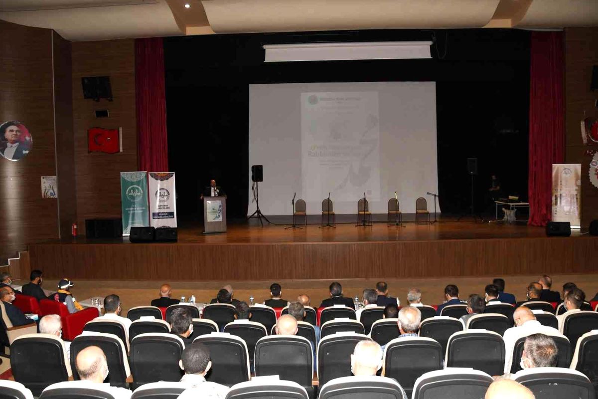\'Peygamberimiz ve Vefa Toplumu\' konferansı düzenlendi