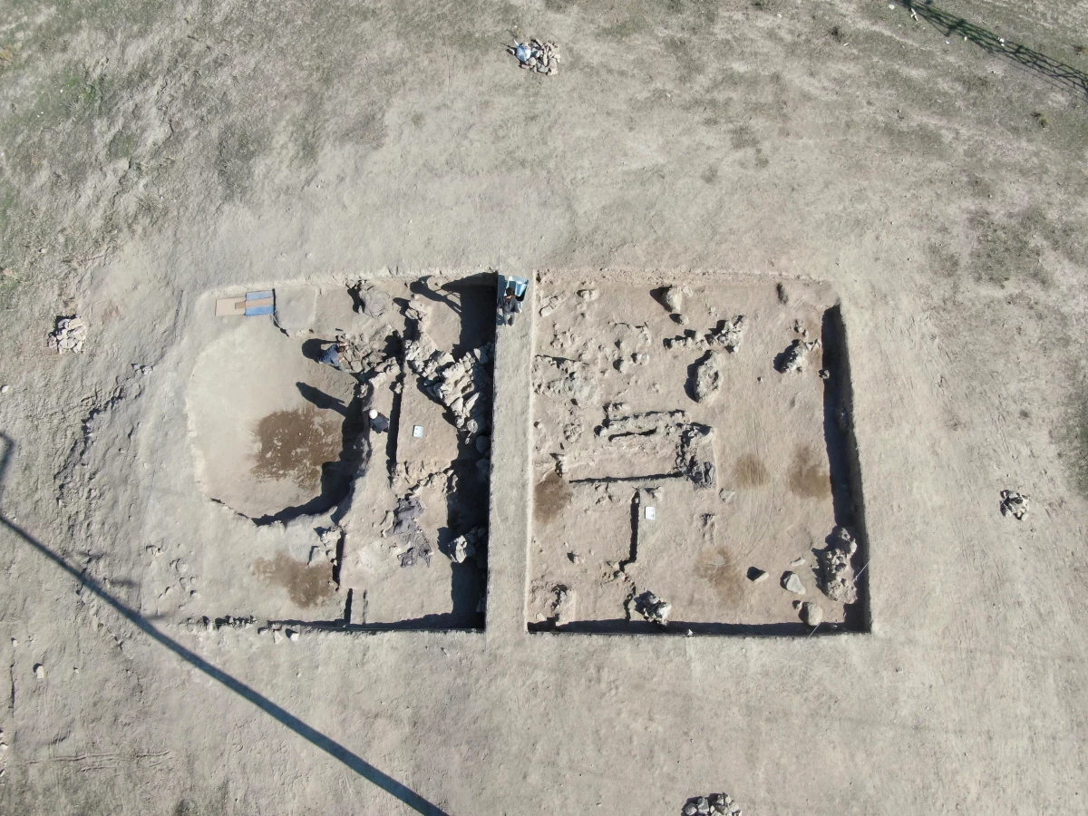 Puruşhanda olduğu düşünülen antik kentin ilk duvarları gün yüzüne çıkartıldı