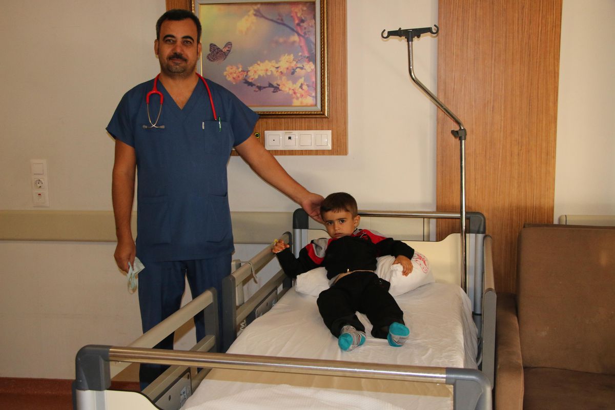 Şanlıurfa\'da kalbi delik çocuk anjiyo ile sağlığına kavuştu