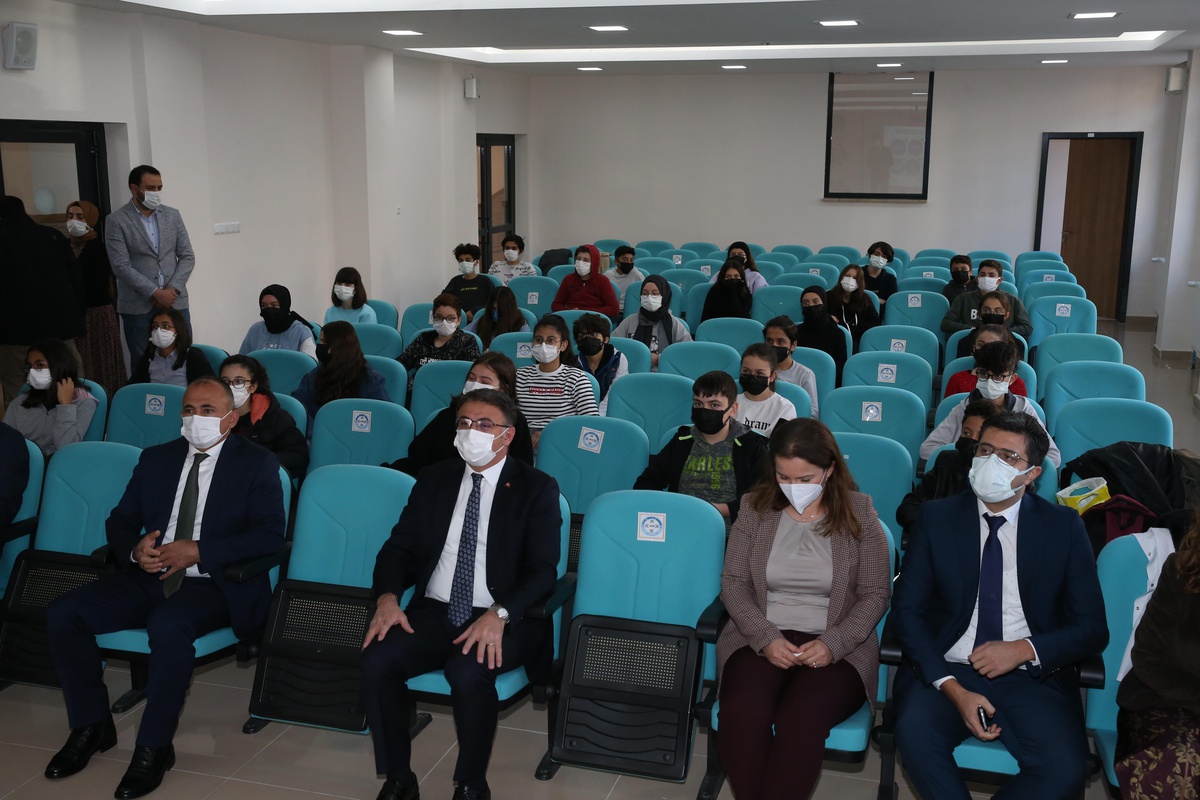 Tokat\'ta öğrenciler sağlık taramasından geçiriliyor