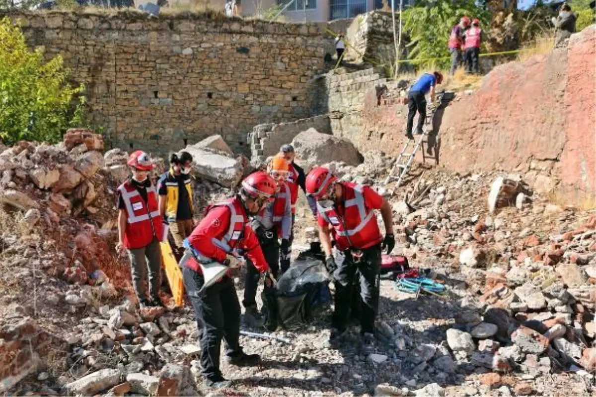 TUNCELİ\'DE GERÇEĞİ ARATMAYAN \'GÖÇÜK\' TATBİKATI