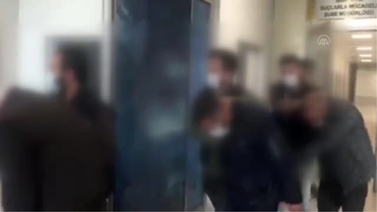 Uyuşturucu satıcıları polisin takibi sonucu yakalandı