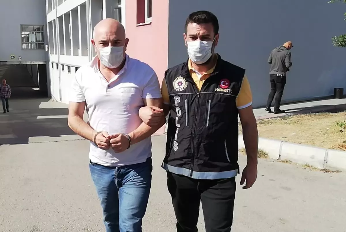 KÖY EVİNE GÖTÜRDÜĞÜNÜ ÖNE SÜRDÜĞÜ SOBADAN 1 KİLO 118 GRAM UYUŞTURUCU ÇIKTI