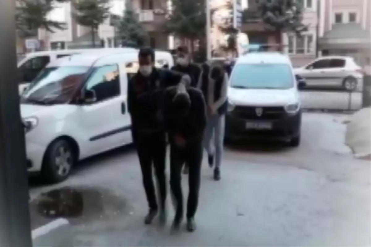 Afyonkarahisar\'da \'fuhuş\' vaadiyle 40 bin lira dolandırıcılığa 5 tutuklama