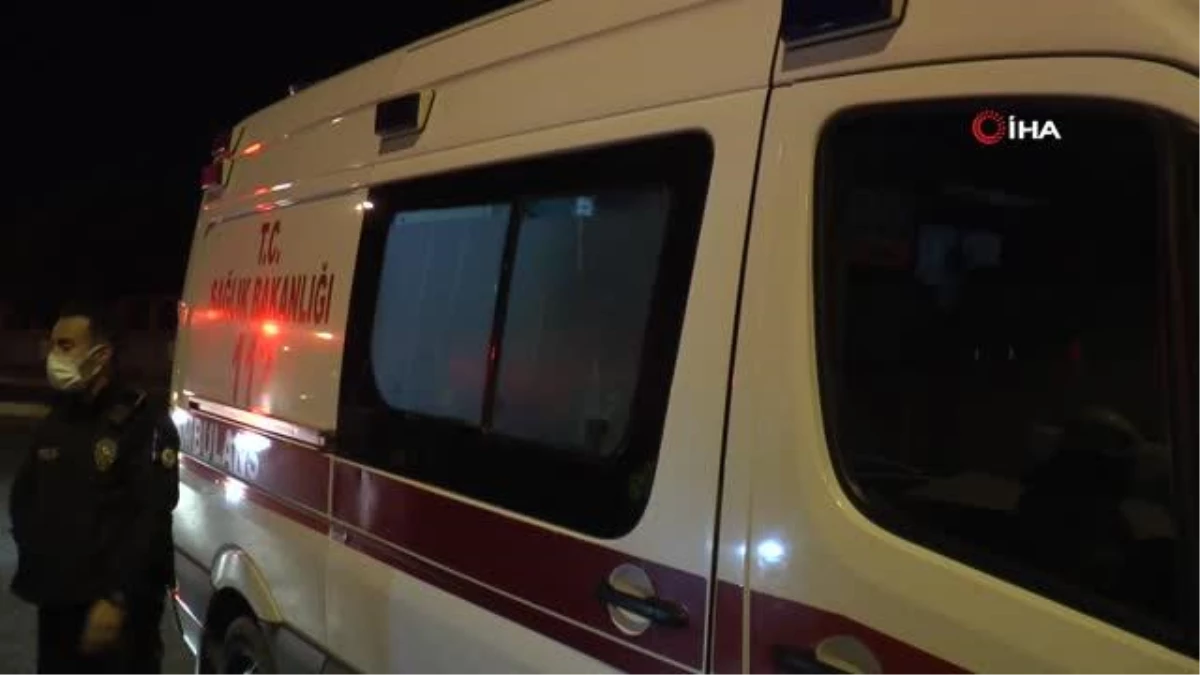 Ataşehir\'de duvara çarpan şoför araçta bayıldı: 1 yaralı