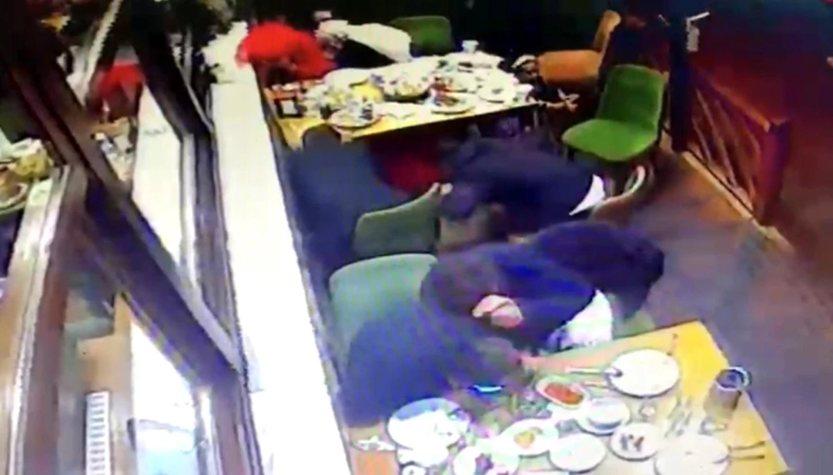 Son dakika: Beyoğlu\'nda restorandaki silahlı saldırının yeni görüntüleri ortaya çıktı