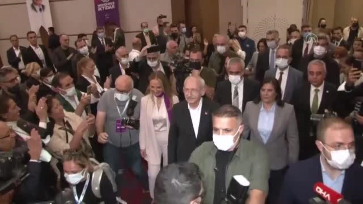 CHP Genel Başkanı Kılıçdaroğlu, kadın kolları toplantısına katıldı