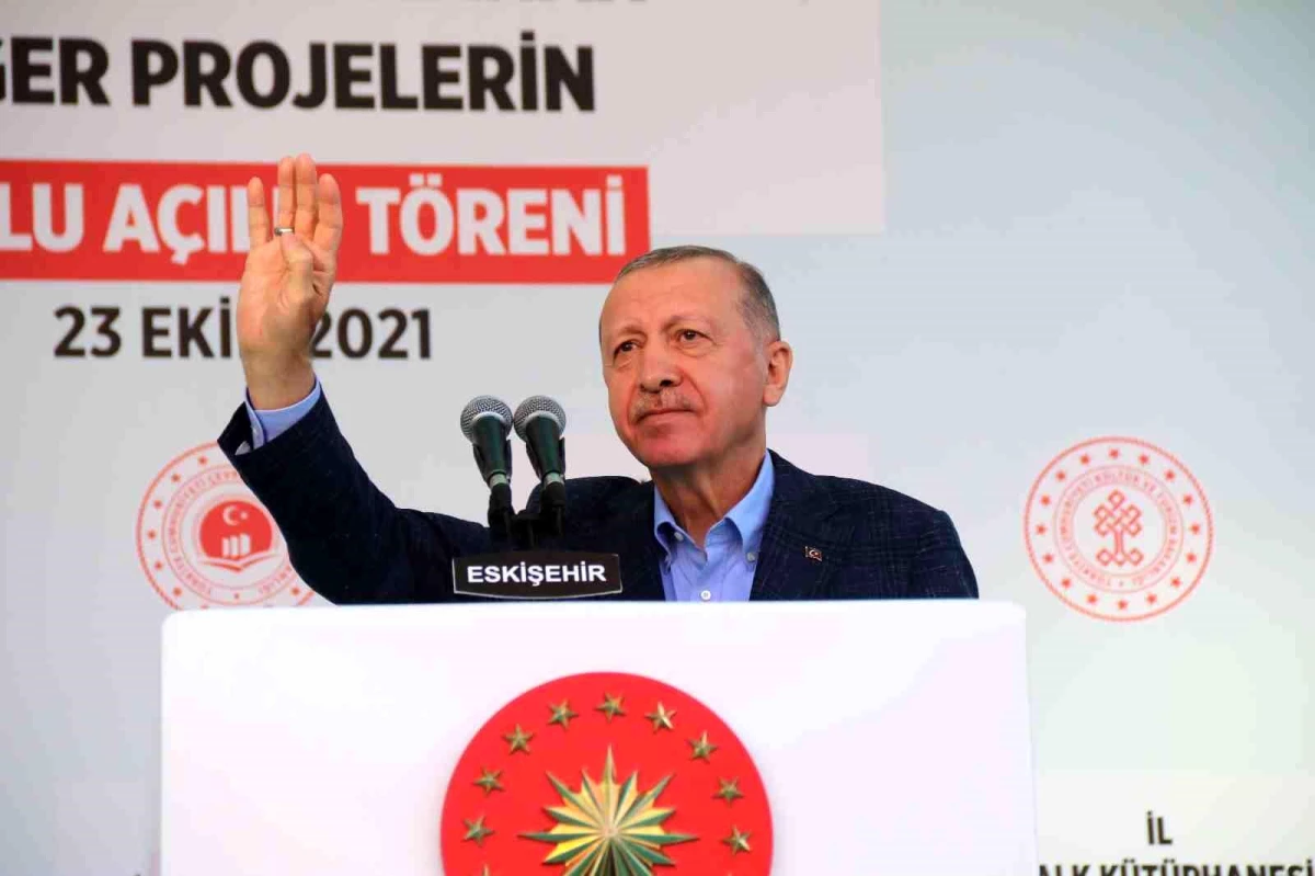 Cumhurbaşkanı Erdoğan Eskişehir\'de vatandaşlara seslendi (1)
