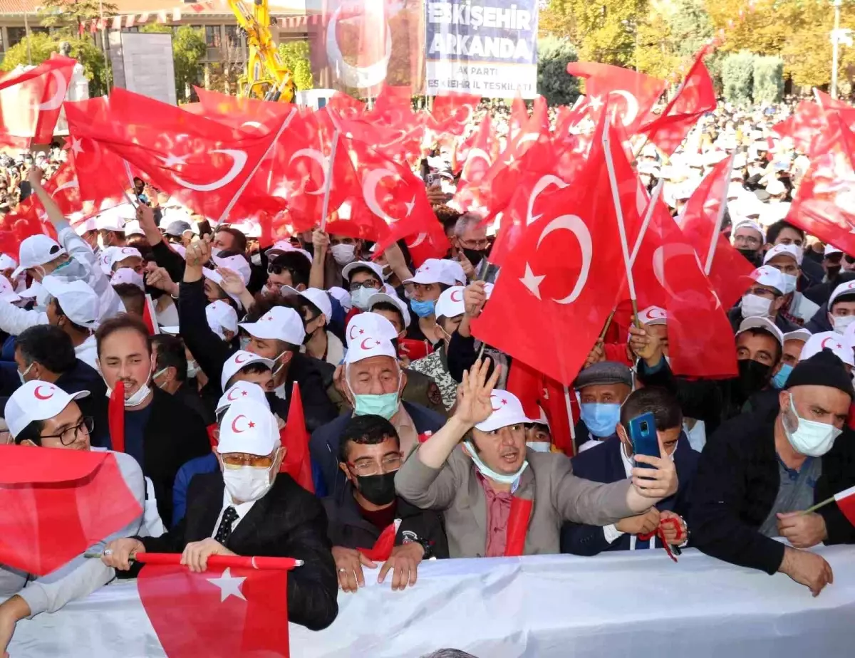 Son Dakika | Cumhurbaşkanı Erdoğan\'ı görmek için binler alanı doldurdu