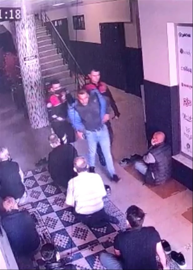 Son dakika haber: İzmir'de polisten kaçmaya çalışan zanlı mescitte yakalandı