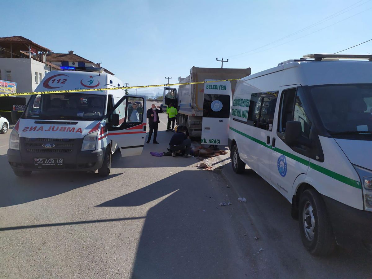 Son dakika! Samsun\'da hafriyat kamyonunun çaptığı genç kız hayatını kaybetti