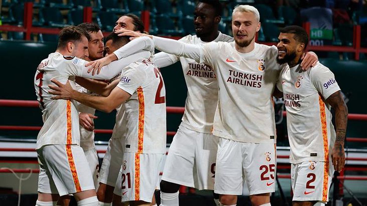 Türkiye\'nin gururu! Rakiplerini tek tek dize getiren Galatasaray, Avrupa\'da bir ilki yaşadı