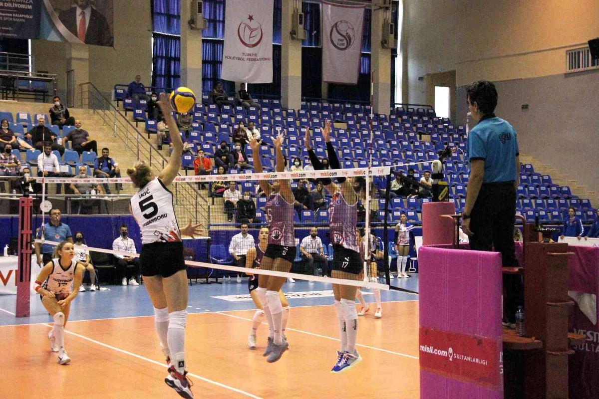 Sultanlar Ligi: Aydın Büyükşehir Belediyespor: 3 Kuzey Boru: 0