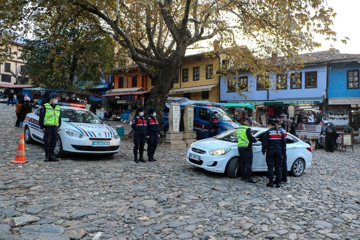 Son dakika: Bursa\'da jandarmadan \'Huzur ve Güven\' uygulaması