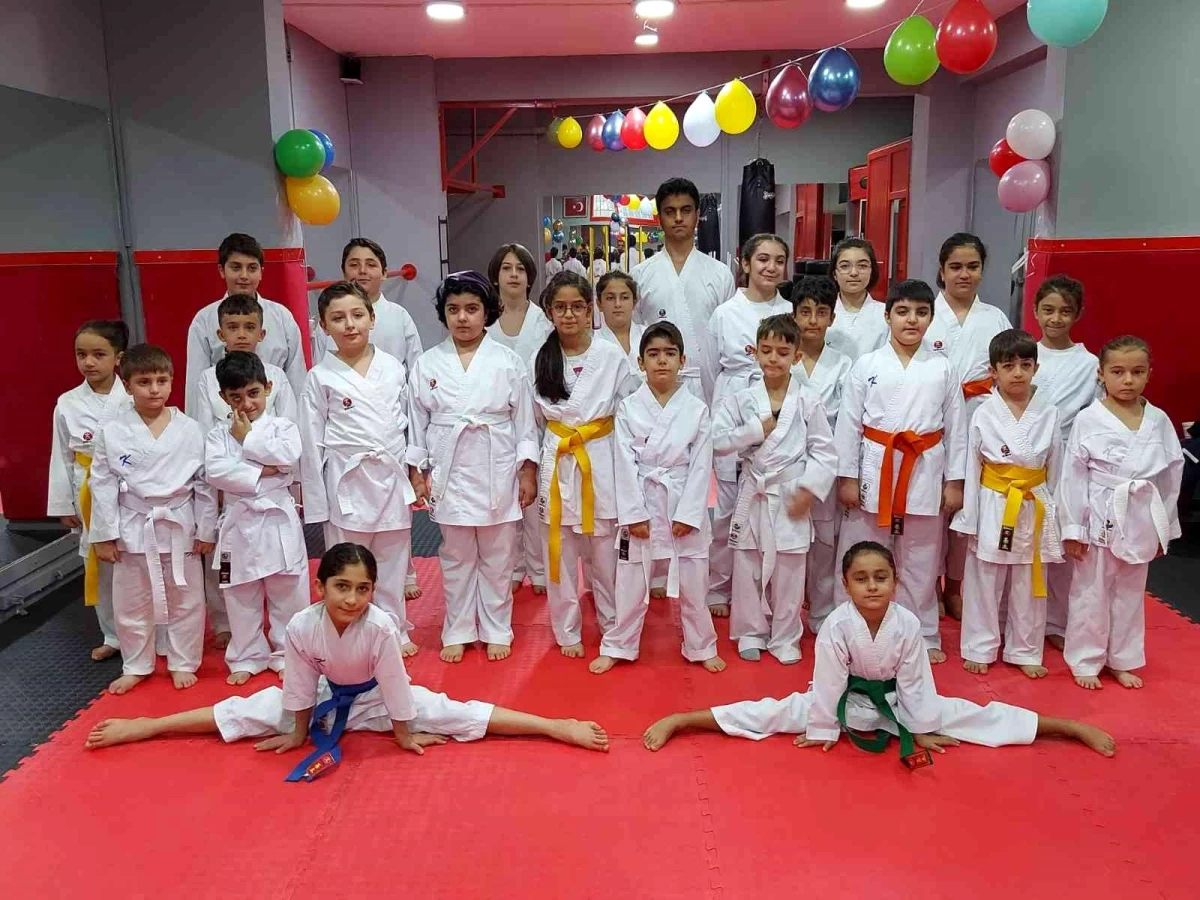 Diyarbakır\'da Karate Kuşak Terfi sınavı yapıldı