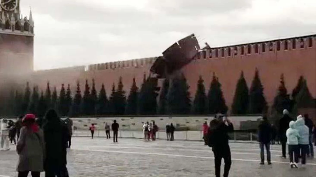 Fırtına Kremlin\'de kurulan iskeleyi yıktı, Kızıl Meydan bir süre ziyarete kapatıldı
