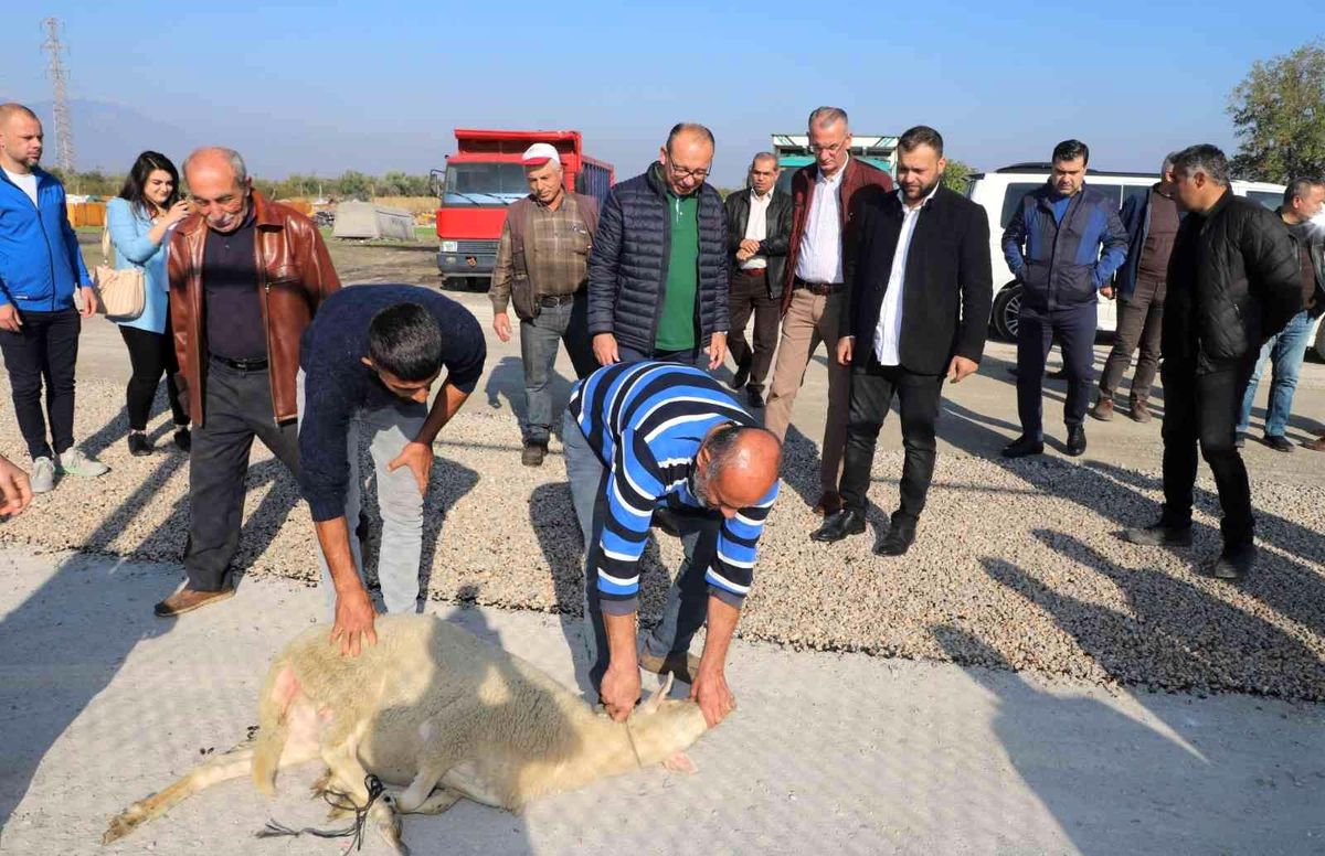 Esnaftan Başkan Akın\'a teşekkür