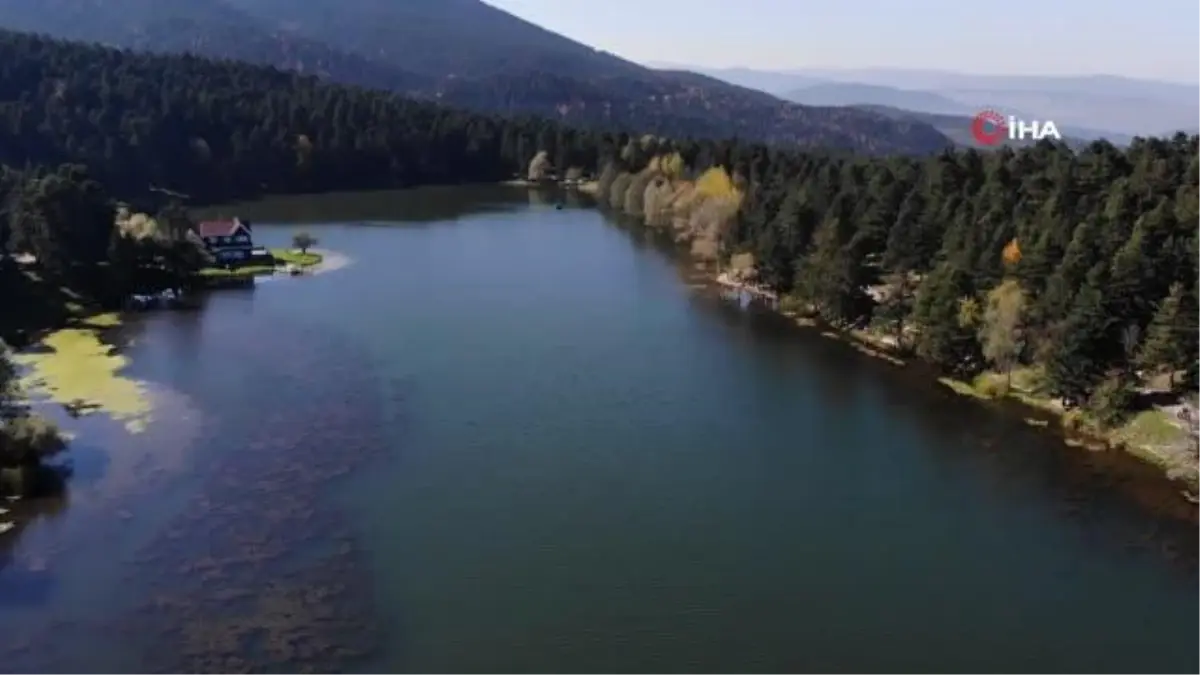 Gölcük Tabiat Parkı\'nda sonbahar güzelliği mest etti