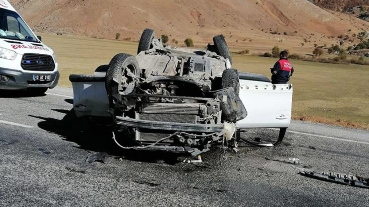 Bitlis\'te takla atan otomobildeki 1 kişi yaşamını yitirdi, 4 kişi yaralandı