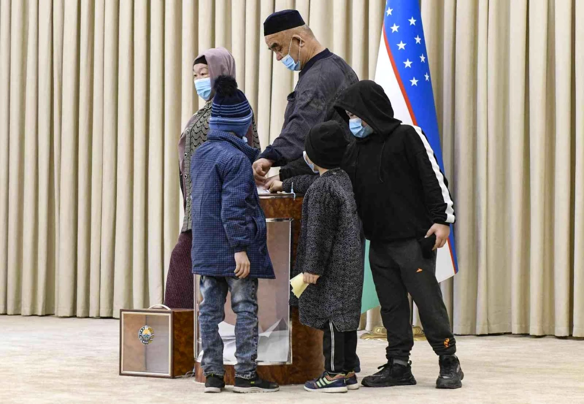 Özbekistan\'daki cumhurbaşkanlığı seçimlerinde oy verme işlemi sona erdi