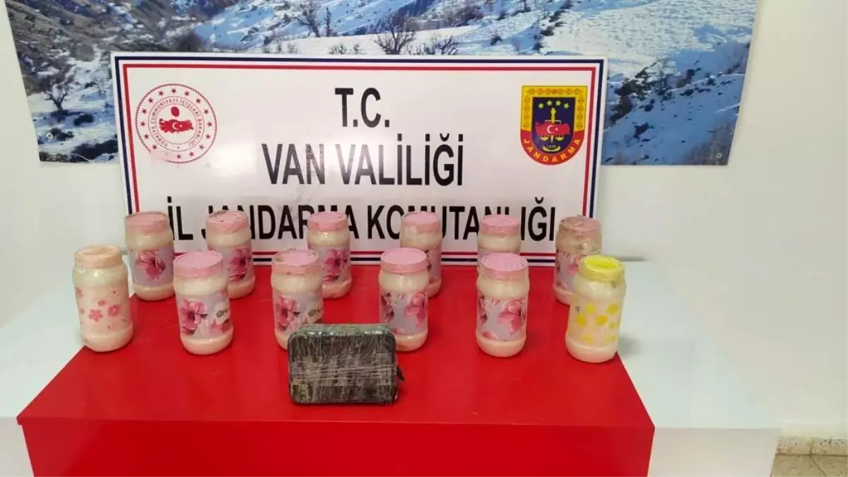 Van\'da toprağa gizlenmiş 14 kilo metamfetamin ele geçirildi