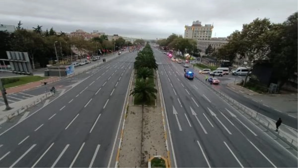 VATAN CADDESİ 29 EKİM PROVALARI NEDENİYLE TRAFİĞE KAPATILDI