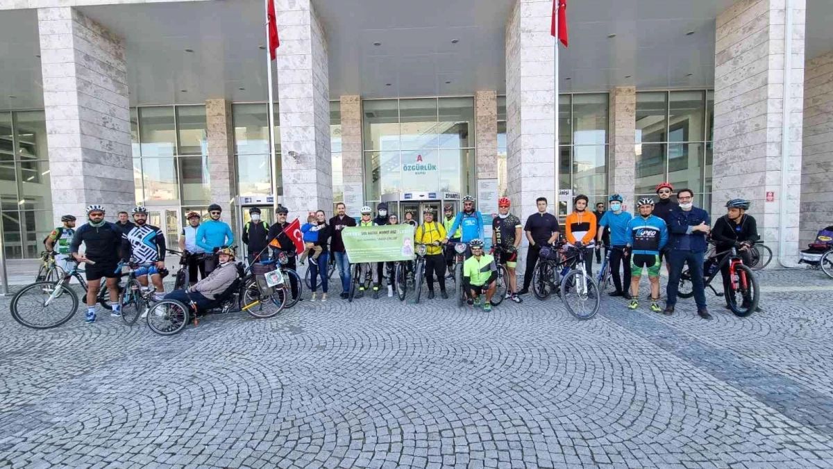 Bursa\'da pedallar SMA hastası Mehmet Ayaz için döndü
