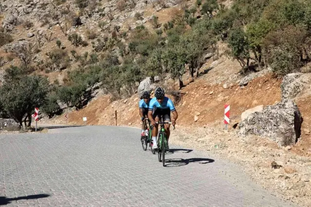 Cendere Köprüsü'nden Nemrut Dağı'na bisikletli tırmanış