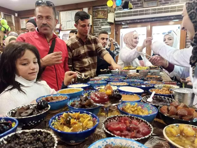 En acı biberden en tatlı reçelleri üretiyor