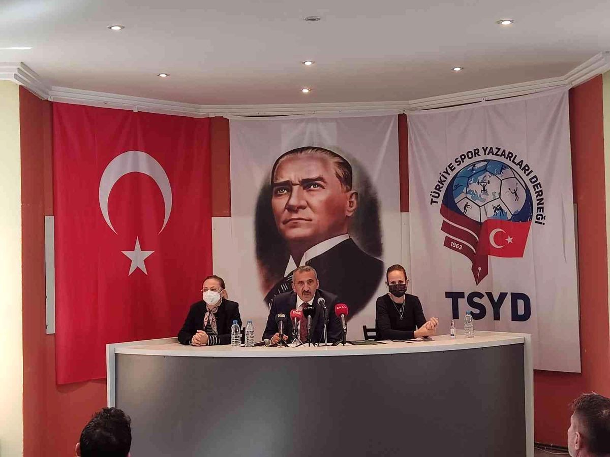 Eski Danıştay Üyesi Tural, Türkiye Tenis Federasyonu Başkanlığı\'na adaylığını koydu